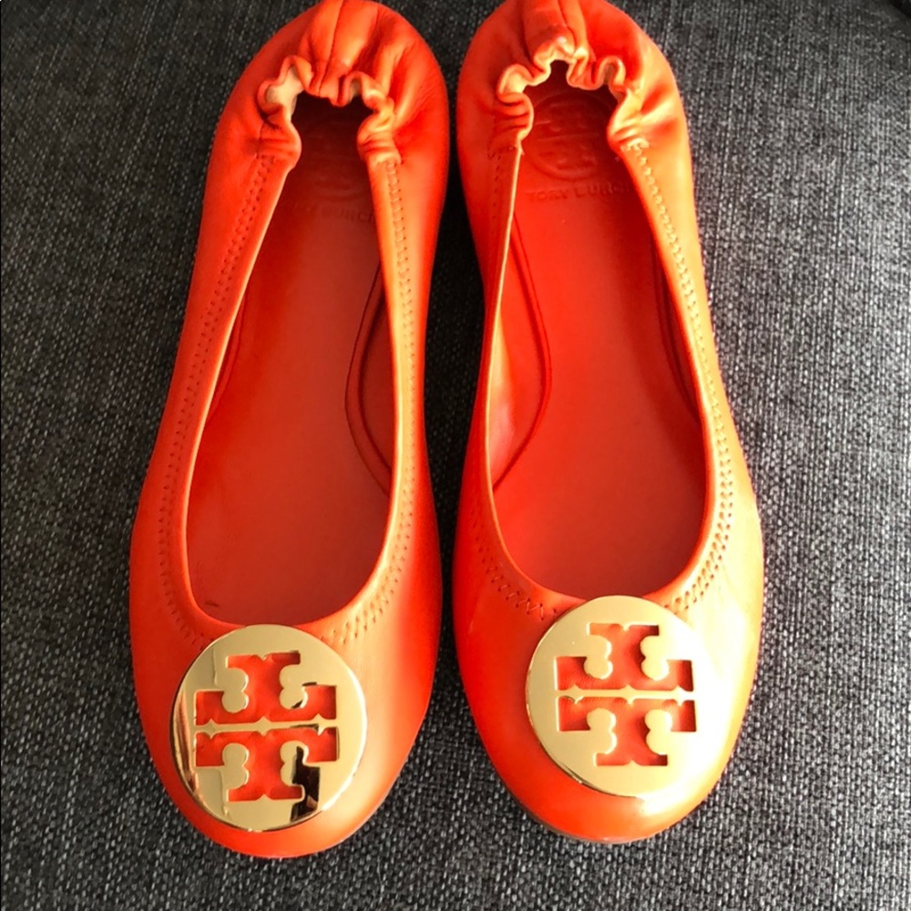 Brand new Tory Burch orange flats, 8M!